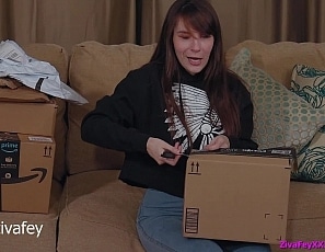 Ziva_Fey_-_Unboxing_Sept_2022_ZFXXX