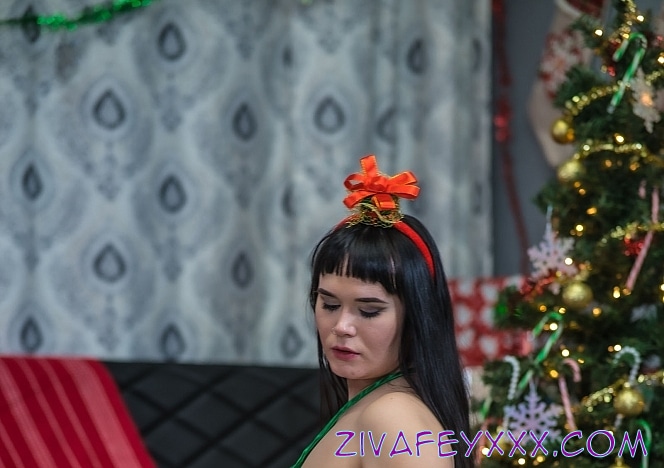 Ziva_Fey_XMAS_Ziva_And_The_Girls_At_Christmas_Shoot_ZFXXX
